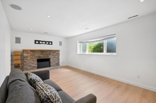 7621 Elliott Street, Vancouver, BC 