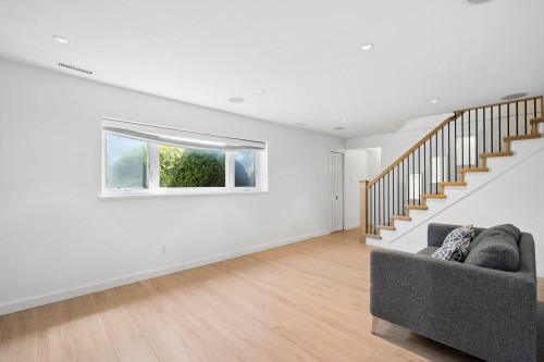 7621 Elliott Street, Vancouver, BC 