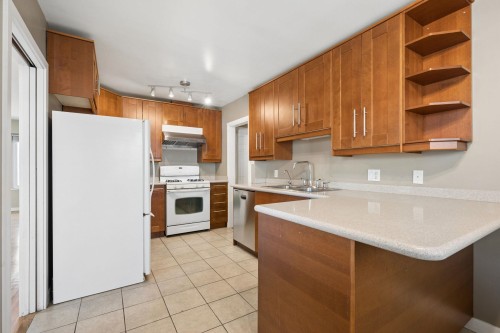 7621 Elliott Street, Vancouver, BC 