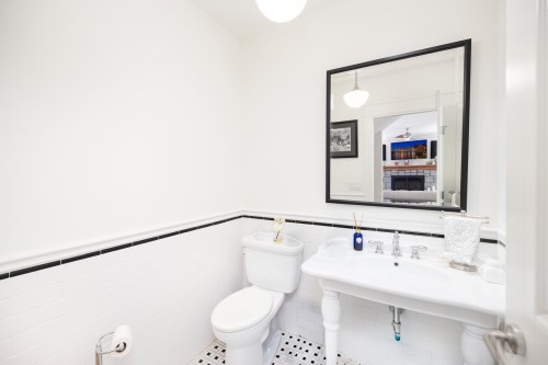 1232 Harris Avenue, North Vancouver, BC 