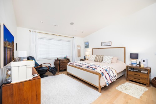 1232 Harris Avenue, North Vancouver, BC 