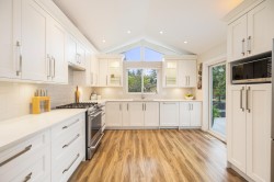 2511 Boswell Avenue  North Vancouver, BC V7H 1L8