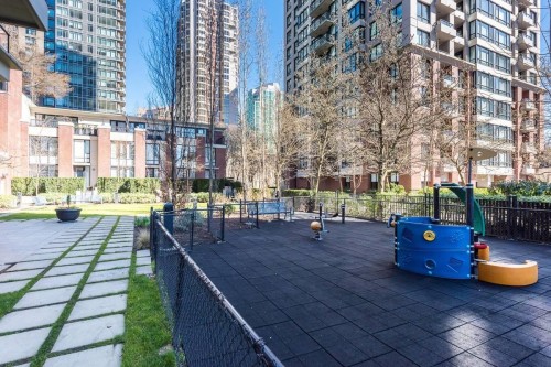 909 Mainland Street, Vancouver, BC 