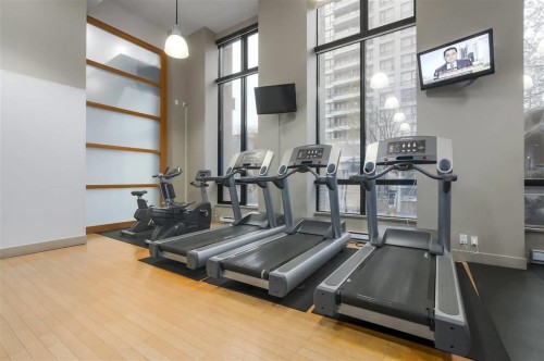 909 Mainland Street, Vancouver, BC 
