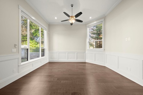 7028 Broadway, Burnaby, BC 