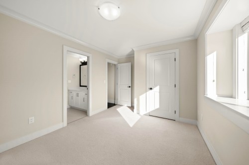 7028 Broadway, Burnaby, BC 