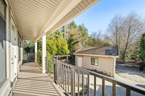 7028 Broadway, Burnaby, BC 