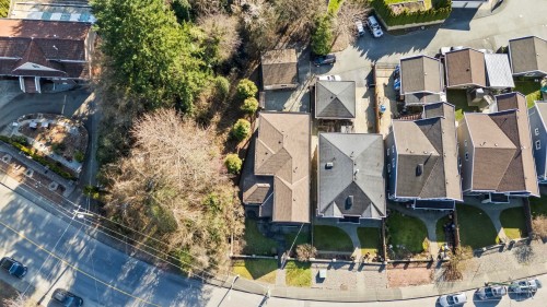 7028 Broadway, Burnaby, BC 