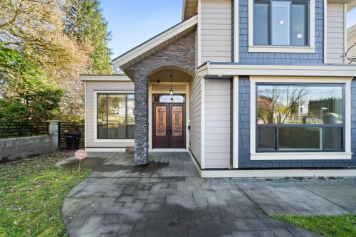 7028 Broadway, Burnaby, BC 