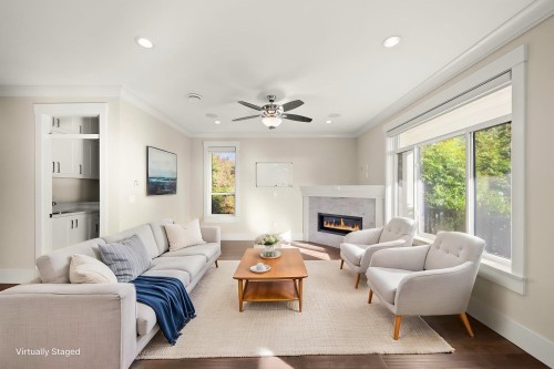 7028 Broadway, Burnaby, BC 