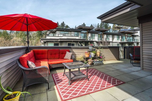 302-7428 Byrnepark Walk  Burnaby, BC V3N 0B4