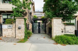 8562 Osler Street  Vancouver, BC V6P 4E4