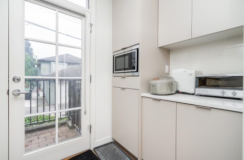 8562 Osler Street, Vancouver, BC 