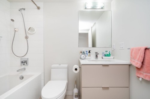 8562 Osler Street, Vancouver, BC 