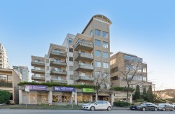 304-137 17th Street W North Vancouver, BC V7M 1V5