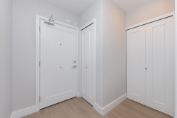 4XX-3050 Kingsway Vancouver, BC V5R 5J7