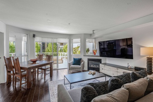 207-122 3rd Street E North Vancouver, BC V7L 1E6