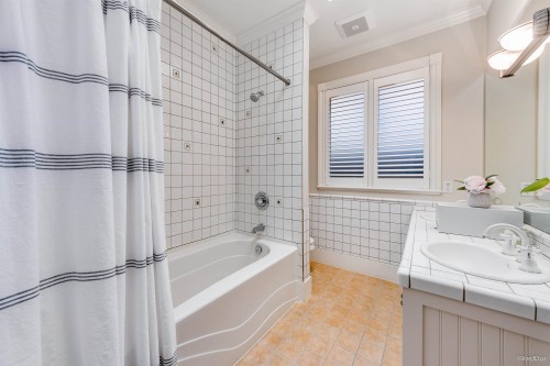 3113 42Nd Avenue W, Vancouver, BC 