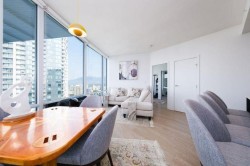 3708-1283 Howe Street Vancouver, BC V6Z 0E3
