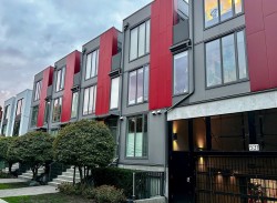 8-531 16th Avenue E West Vancouver, BC V5T 2V1