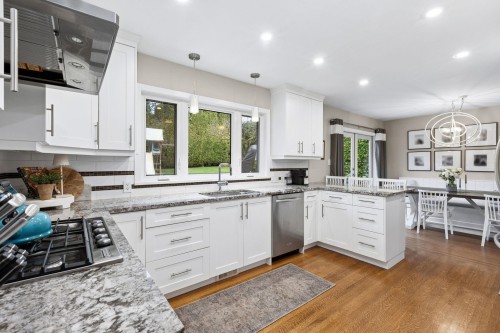 4384 Highland Boulevard, North Vancouver, BC 