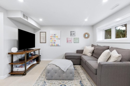 4384 Highland Boulevard, North Vancouver, BC 
