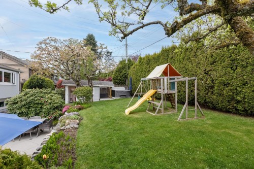 4384 Highland Boulevard, North Vancouver, BC 