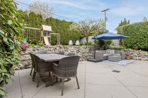4384 Highland Boulevard, North Vancouver, BC 