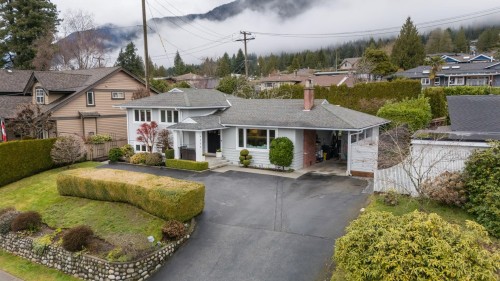 4384 Highland Boulevard, North Vancouver, BC 
