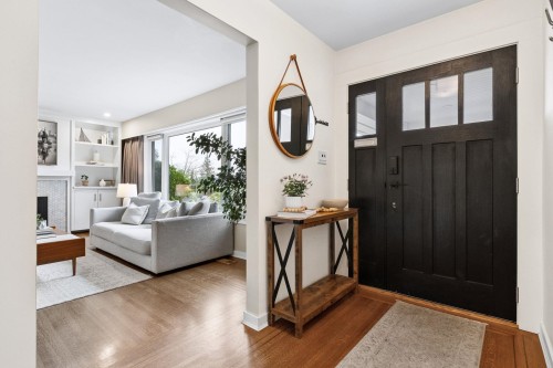 4384 Highland Boulevard, North Vancouver, BC 
