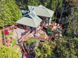 486 Bluff Way Mayne Island, BC V0N 2J2