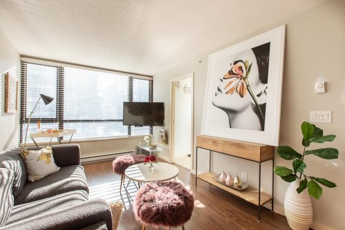 406-909 Mainland Street  Vancouver, BC V6B 1S3