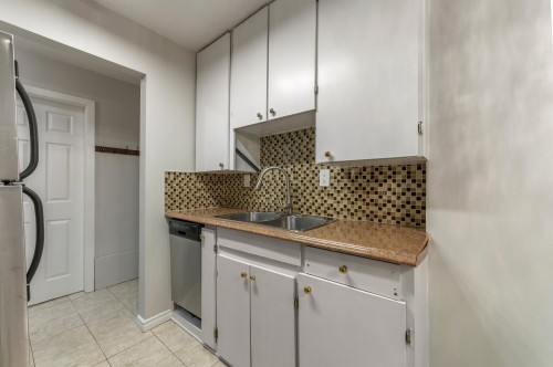 103-2040 Cornwall Avenue, Vancouver, BC 