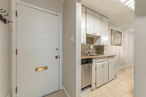 103-2040 Cornwall Avenue, Vancouver, BC 