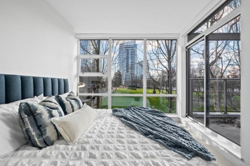 Th105-638 Beach Crescent, Vancouver, BC 