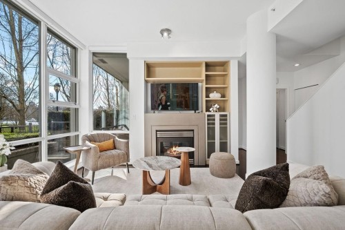 Th105-638 Beach Crescent, Vancouver, BC 