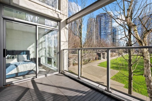 Th105-638 Beach Crescent, Vancouver, BC 