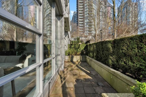 Th105-638 Beach Crescent, Vancouver, BC 