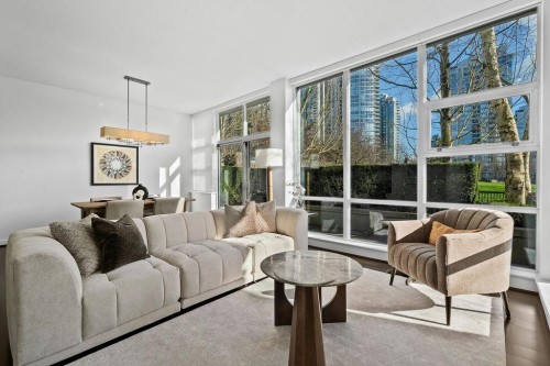 Th105-638 Beach Crescent, Vancouver, BC 