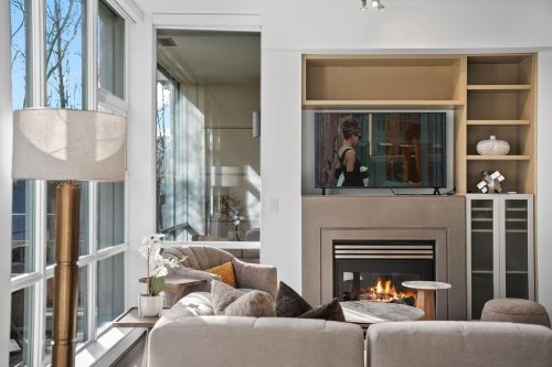 Th105-638 Beach Crescent, Vancouver, BC 