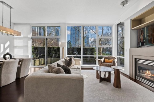 Th105-638 Beach Crescent, Vancouver, BC 
