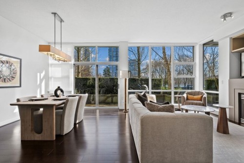 Th105-638 Beach Crescent, Vancouver, BC 