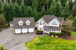 12595 266 Street Maple Ridge, BC V2W 1C9