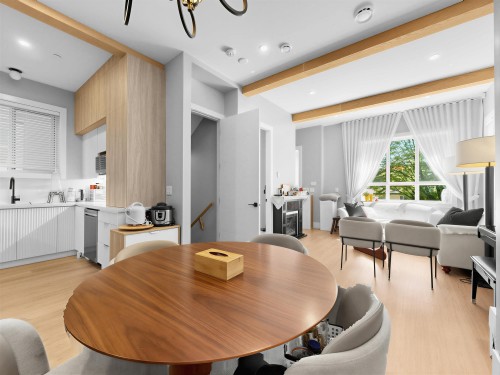 105 64Th Avenue E, Vancouver, BC 
