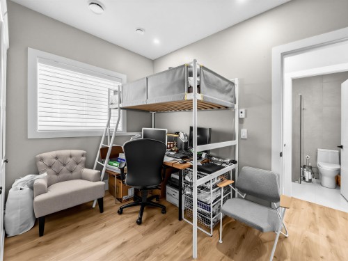 105 64Th Avenue E, Vancouver, BC 