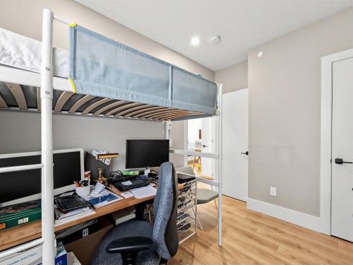 105 64Th Avenue E, Vancouver, BC 