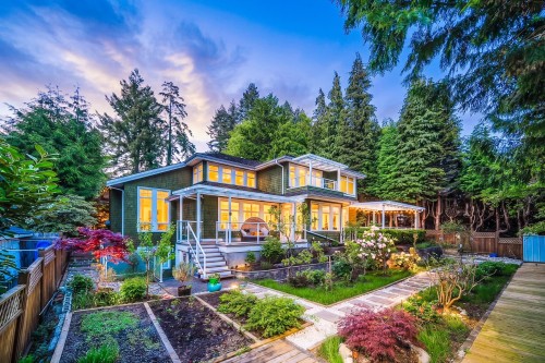 550 Keith Road, West Vancouver, BC 