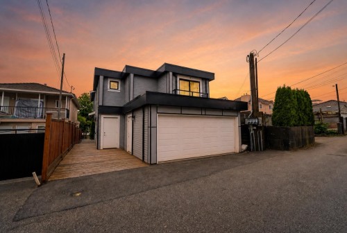 2885 Georgia Street E, Vancouver, BC 