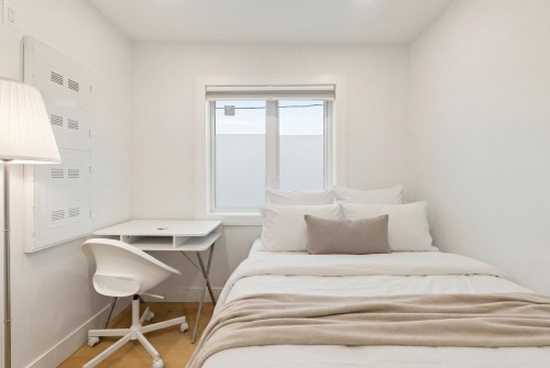 2885 Georgia Street E, Vancouver, BC 