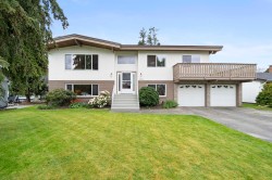 5251 Chamberlayne Avenue Delta, BC V4K 2J7